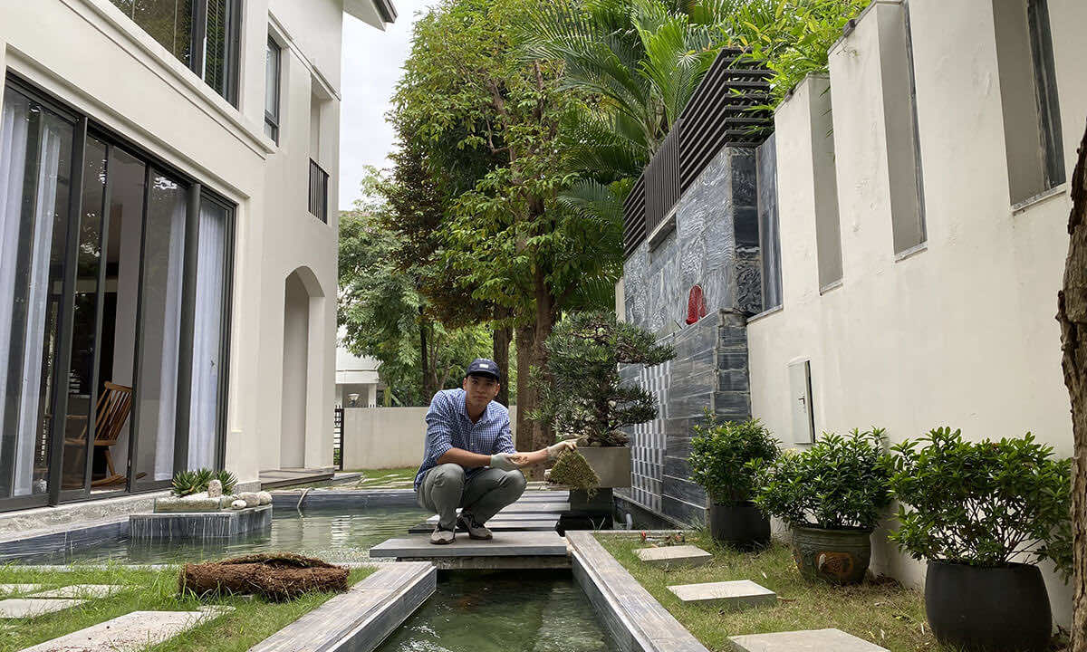 Hoàn thiện dự án trồng cỏ cho biệt thự đơn lập vinhomes Thăng Long